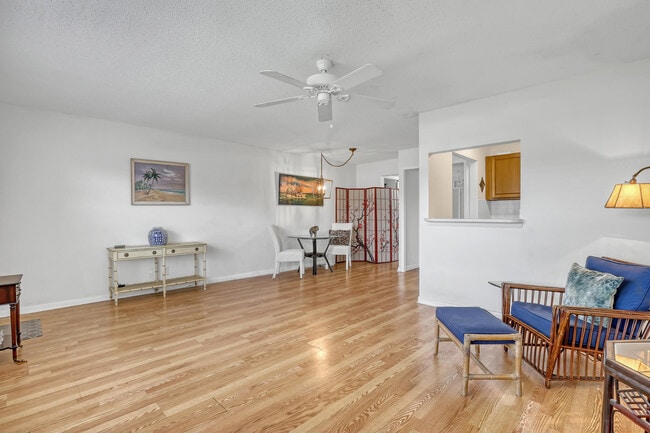 Photo - 171 West Dr Unit 171