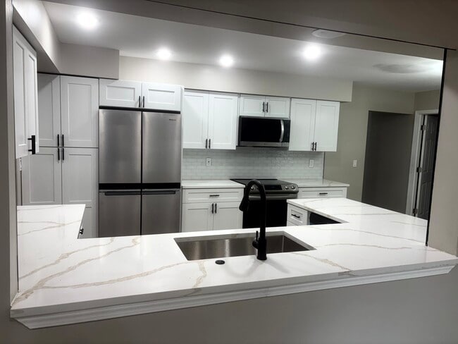 Photo - 29621 Fernhill Dr