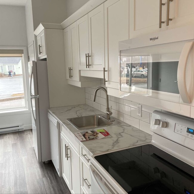 Building Photo - 86 Dufferin Ave Unit 86-1