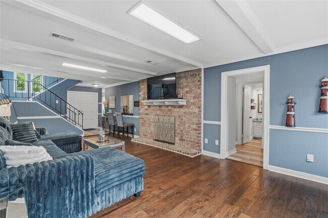 Photo - 2938 Camelot Ln