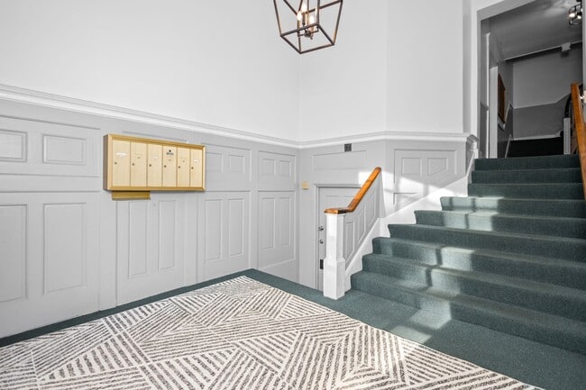 Photo - 600 W Olney Rd