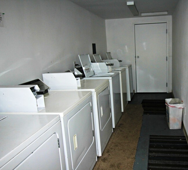 Photo - Edgewood Apartments