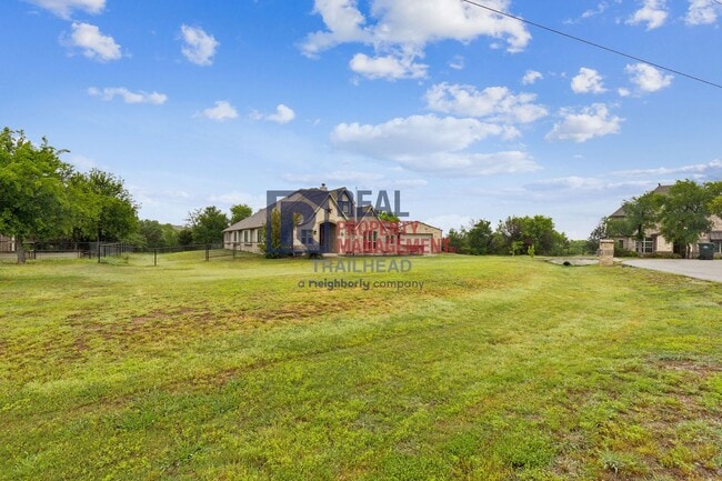 Photo - 113 Maral Ln