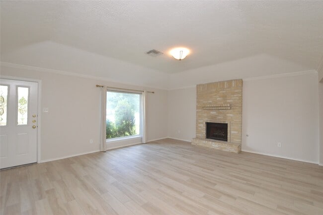 Photo - 703 Flower Field Ct