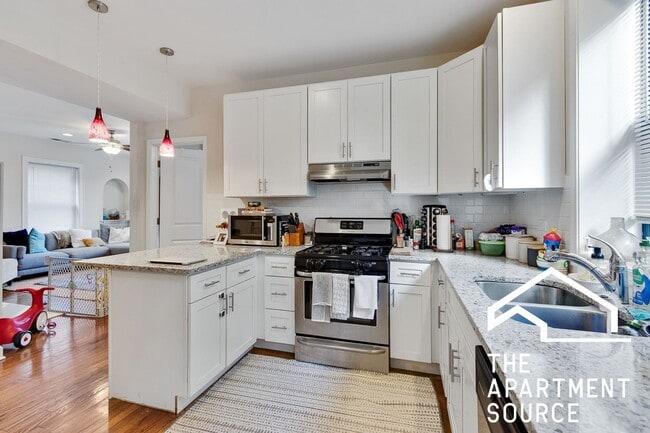 Photo - 1819 W Leland Ave Unidad 1