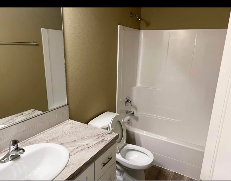 Photo - 216 E Montmorency Blvd