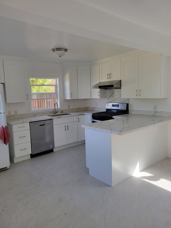 Photo - 36840 Olive St