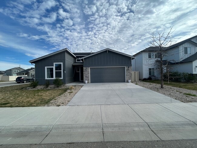 Photo - Iceberg Lake