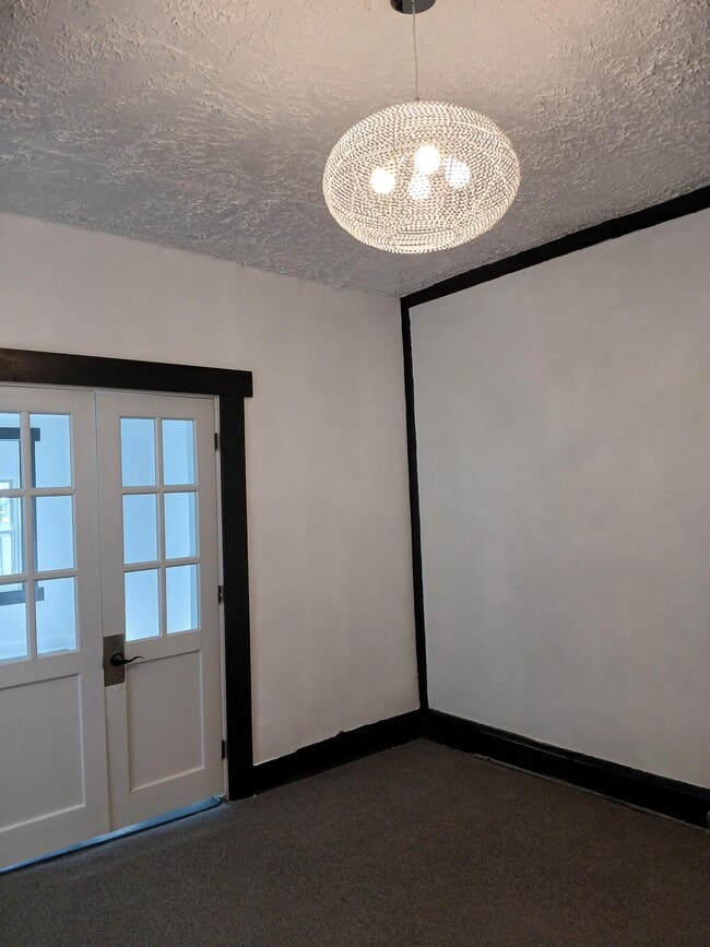 Building Photo - 1716 McCulloh St Unit 2