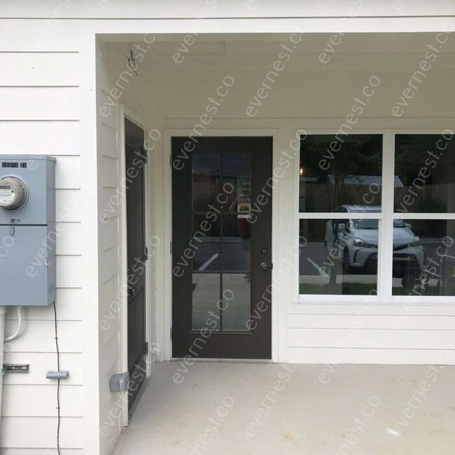 Photo - 625 Oak Grove Rd Townhome