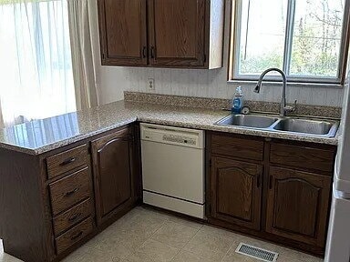 Photo - Near Gallipolis Holzer Hospital. 3Br, 2Bath
