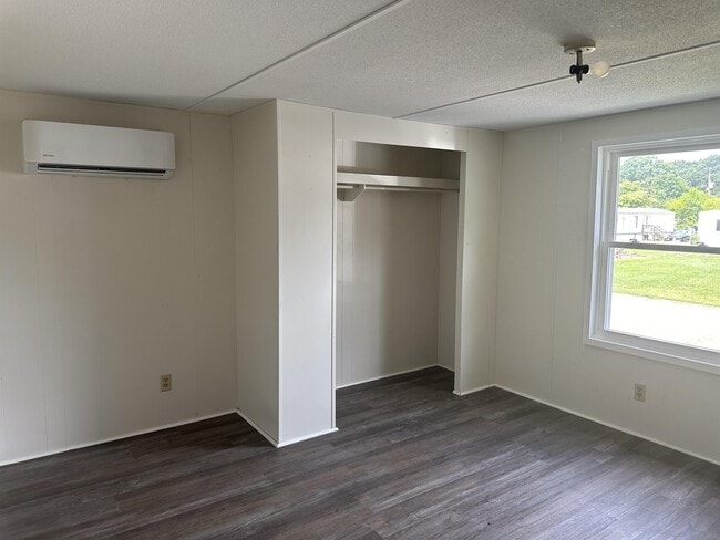 Photo - 251 Pebble Rock Cir