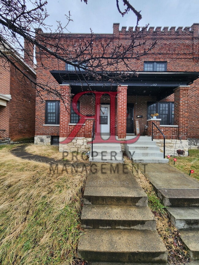 Building Photo - 640 S Champion Ave