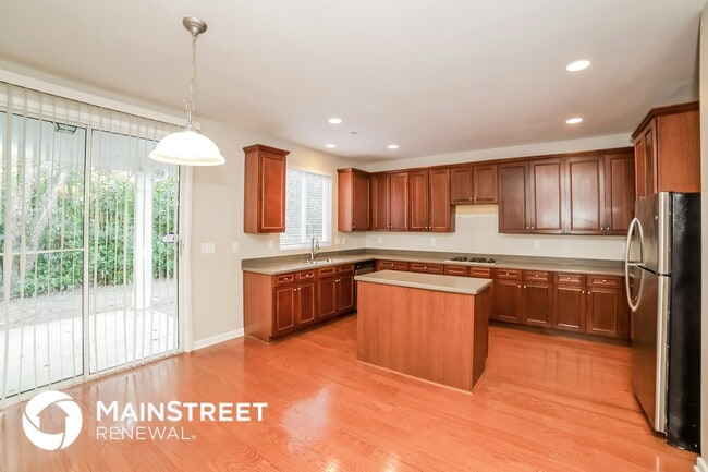 Photo - 6246 Waverly Ln