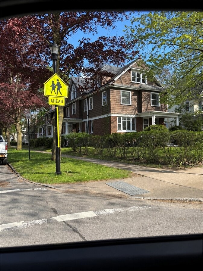 Photo - 206 Barrington St