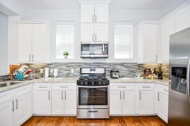 Photo - 703 Link Rd