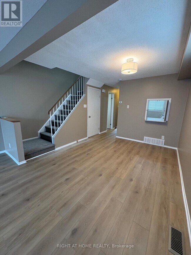 Photo - 104 Valley Stream Dr
