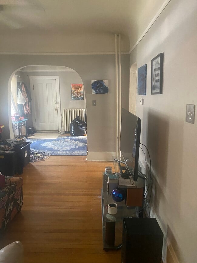 Sala de estar - 1547 N Astor St Unidad Lower