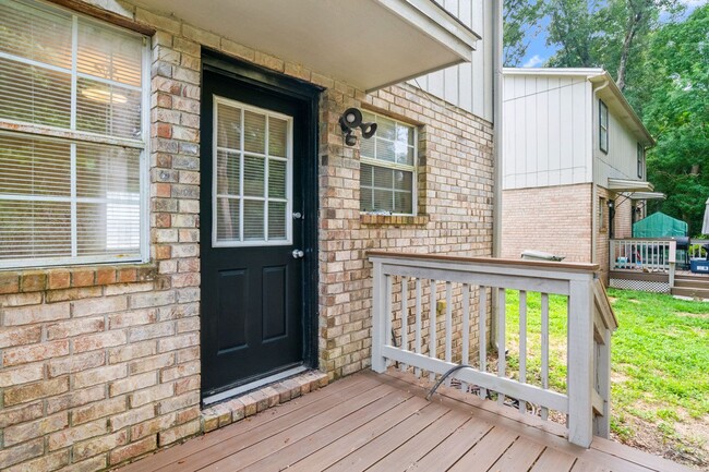 Photo - 501 S Edgewood Cir