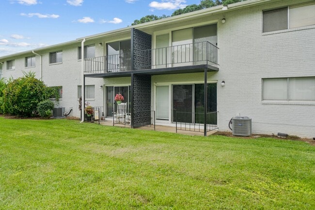 Photo - Monarch Apartments