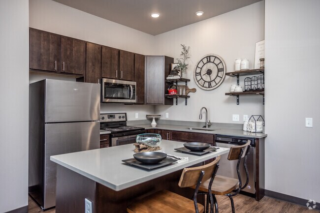 1BR, 1BA - 679 SF