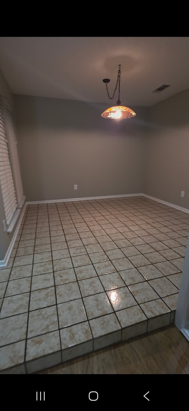 300 Windermere Blvd
