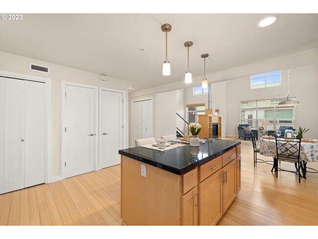 Photo - 3930 Abbey Ln Unit 409 A