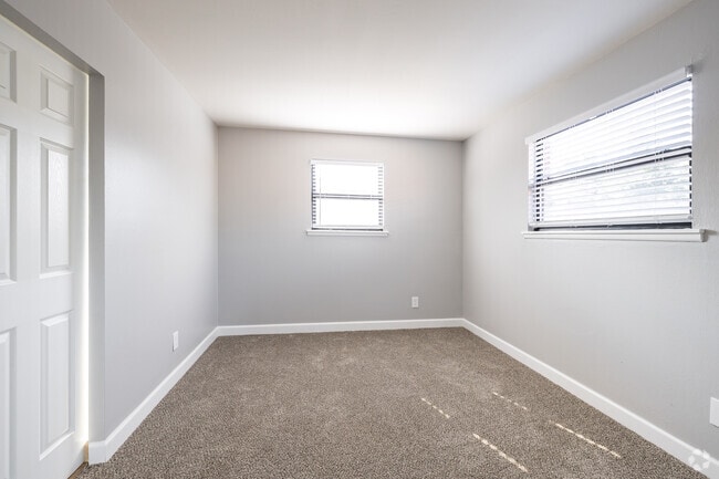 2BR, 1BA - 760SF - Bedroom