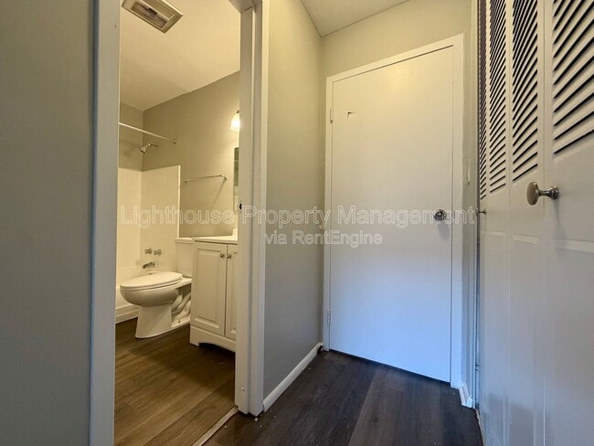 Photo - 510 Woodridge St NE Unit 21