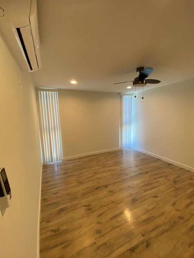 Photo - 7347 Haskell Ave Unit 108