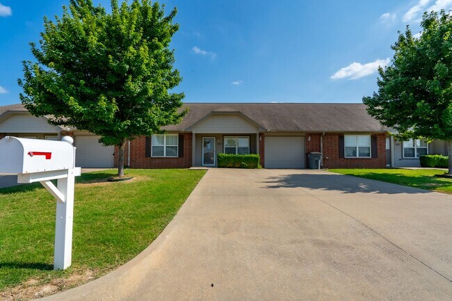 2 Bed 2 Bath in Wagoner - 2 Bed 2 Bath in Wagoner House