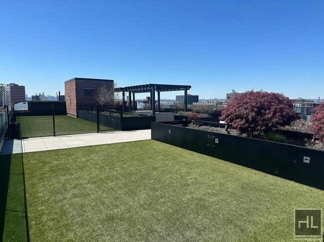 Photo - NORTHERN BOULEVARD Unit 7T