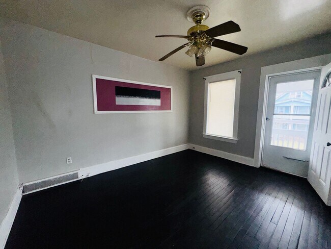 Photo - 692 E 128th St Unit Up