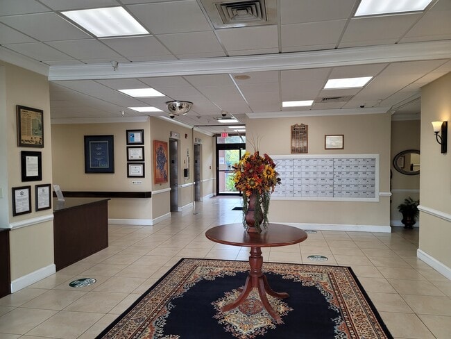 Photo - Riverside Park Apartments