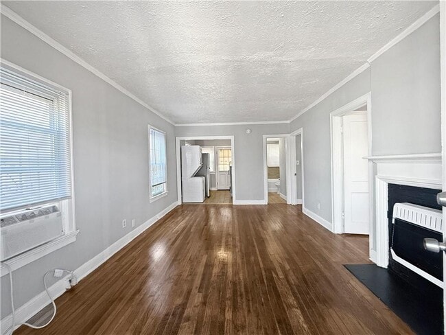 Photo - 109 Vine St SW Unit A