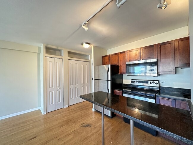 Photo - 4180 N Marine Dr Unit 0101