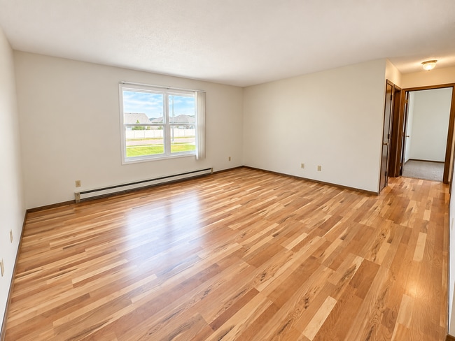 Building Photo - 600 E Aspen Blvd Unit 3