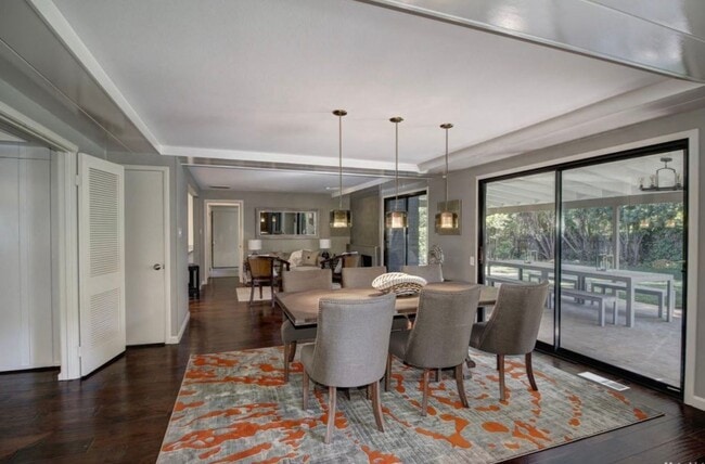 Photo - Elegant Fully Renovated 3/3 in Fair Oaks!