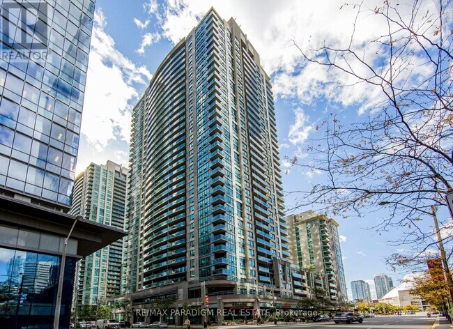 Photo - 30 Grand Trunk Crescent Unit 3703