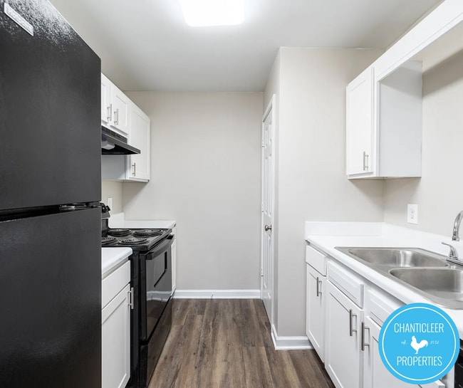 Building Photo - 1041 W Barton St Unit R