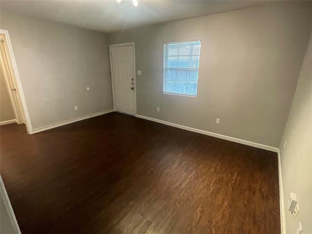 Photo - 701 Elsbeth St Unidad 201