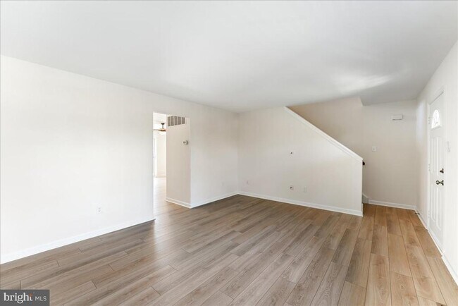 Photo - 317 N Olive St