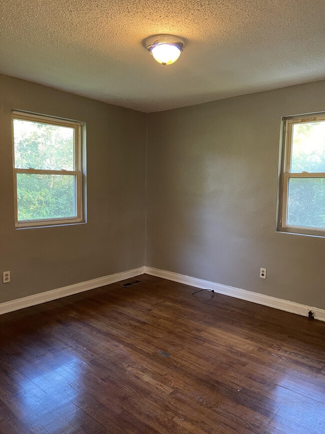 Photo - 553 Arlington Ave