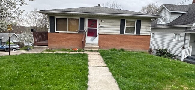 Building Photo - 1791 Manchester Rd Unit 1