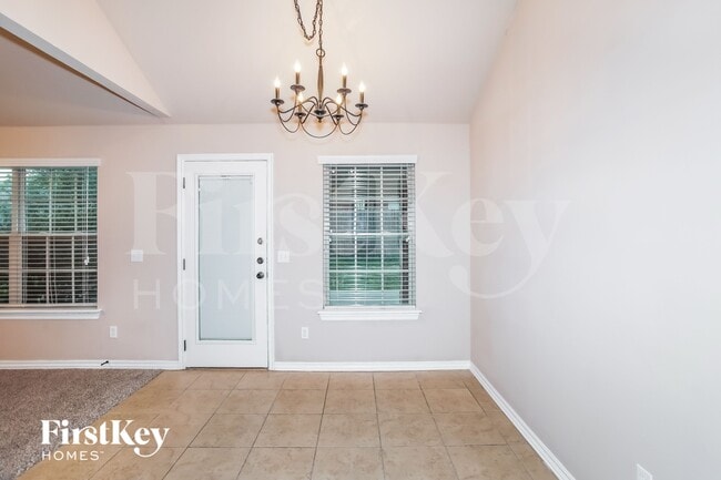 Photo - 601 Apple Tree Ln