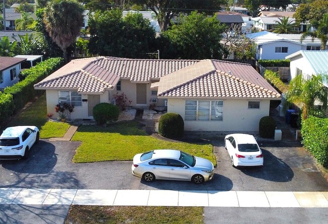 Building Photo - 2120 NE 56th St Unit "A"