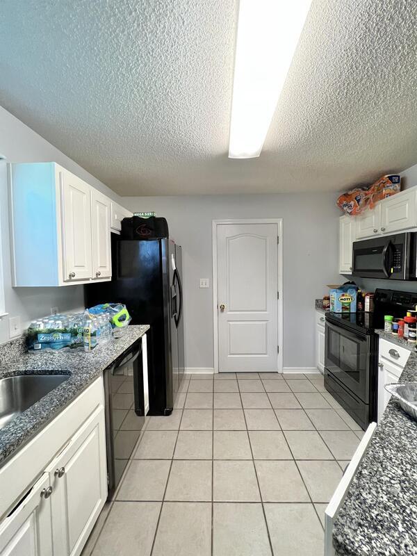 Photo - 1838 Brick Cir