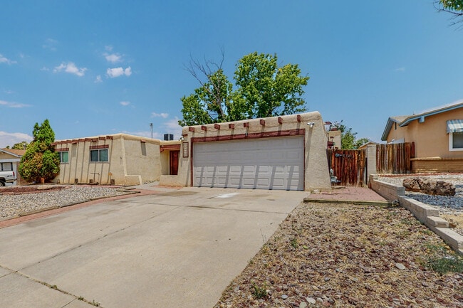 Photo - 7309 Coulson Dr NE