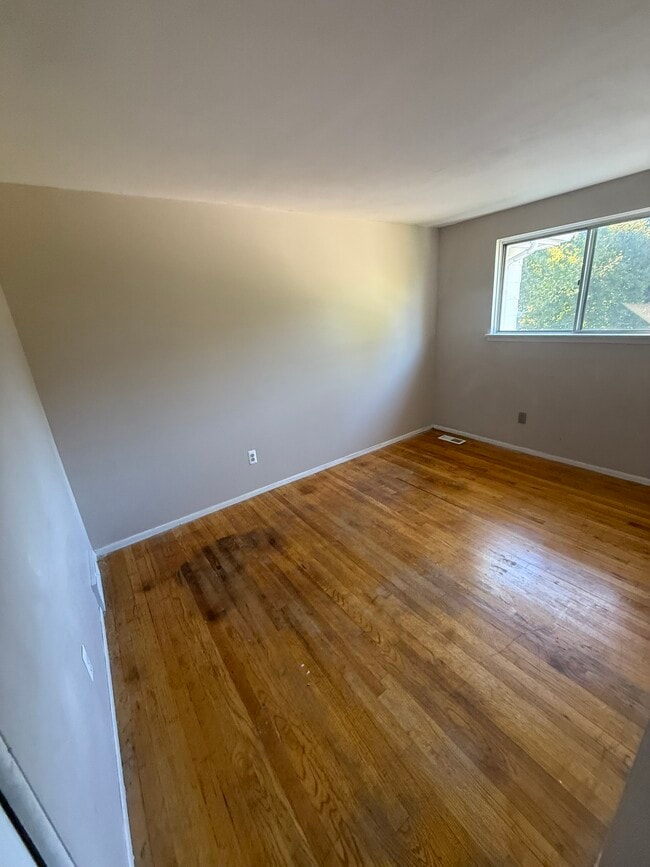 Photo - 105 S Christine Cir