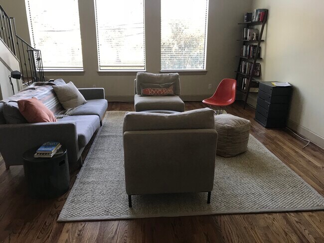 Photo - 2822 Leeland St